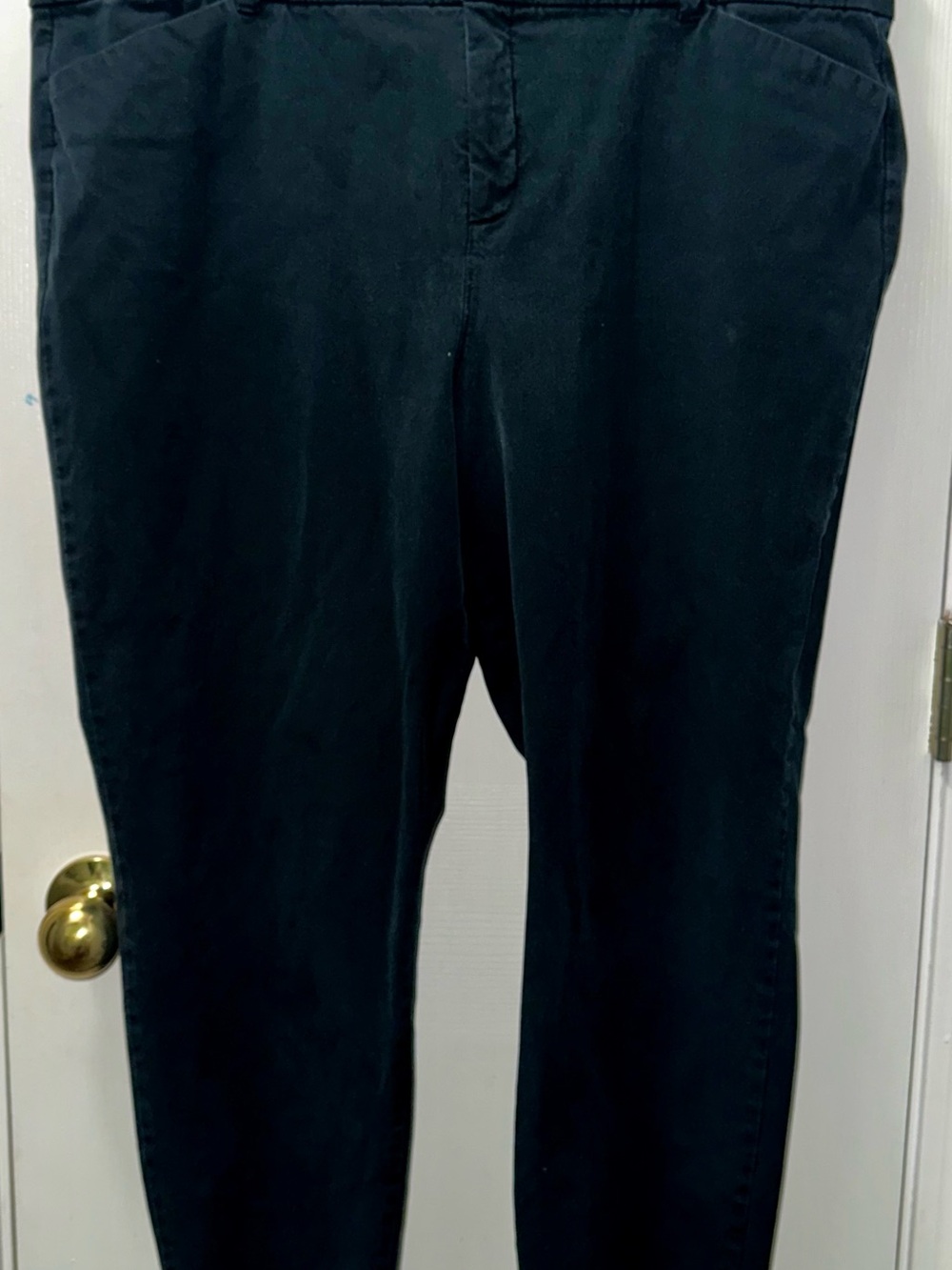 Old Navy Straight-Leg Pants in Black